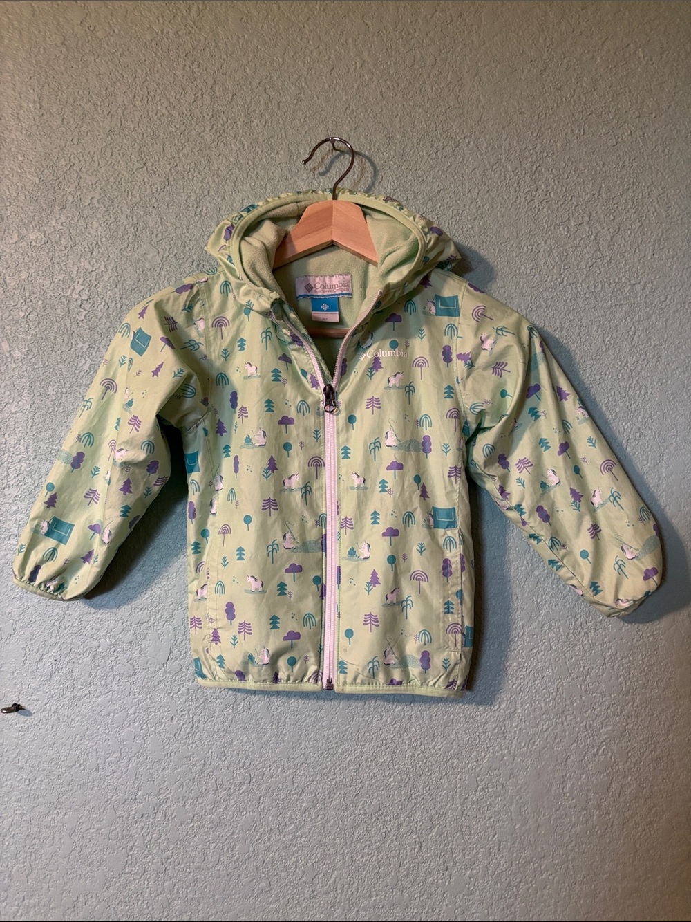 Columbia Light Green Girls Hooded Lined Raincoat with Camping Unicorn 4T Good